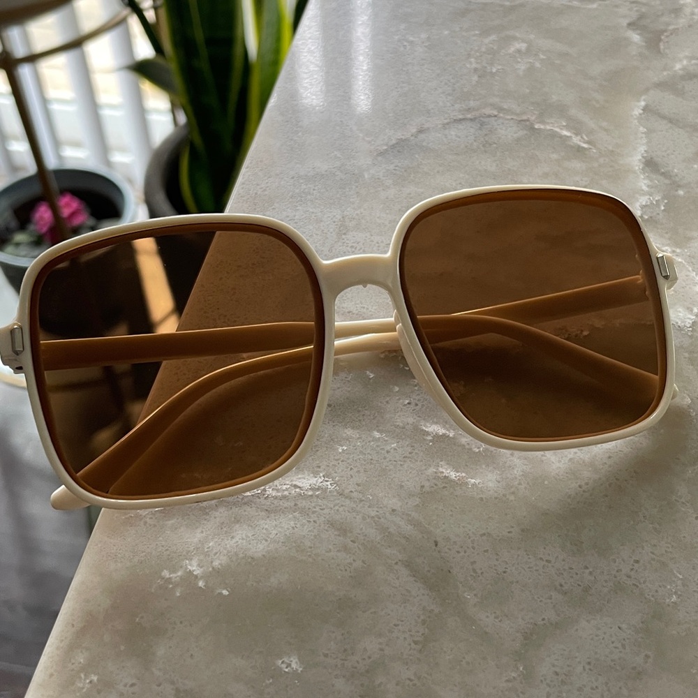 NWT beige cream frame Sunglasses with Brown Lenses extra oversized fashion